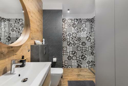 Premium Apartments New Town Private Parking Included
