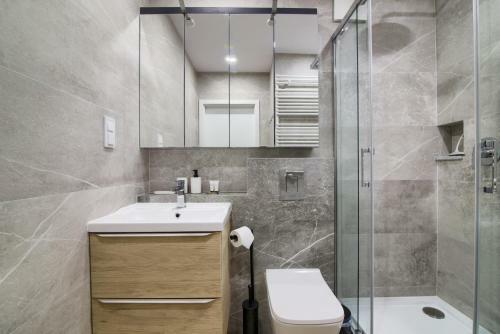 Apartments In - River House