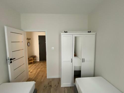 Apartment Insat II