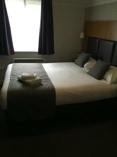 Hotel De Trafford By Greene King Inns
