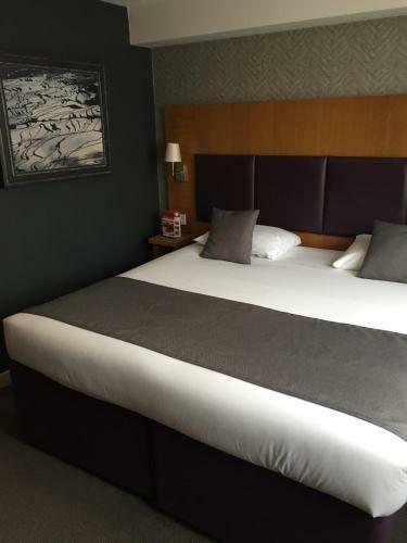 Hotel De Trafford By Greene King Inns