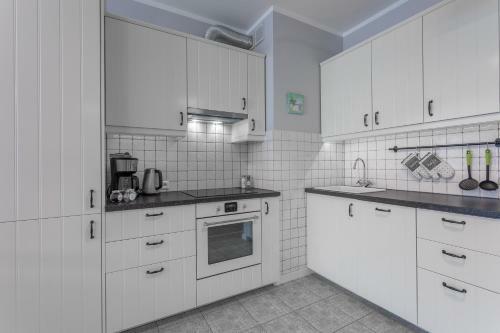 Ambria Apartments Platan Complex II