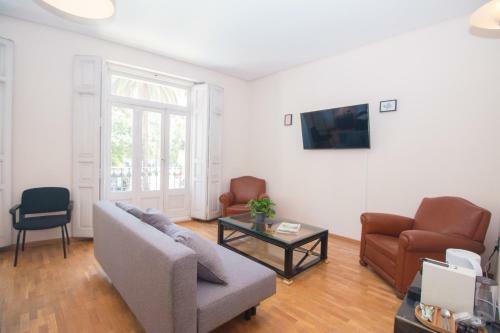 Hostal Bet Apartments - Canovas Rooms