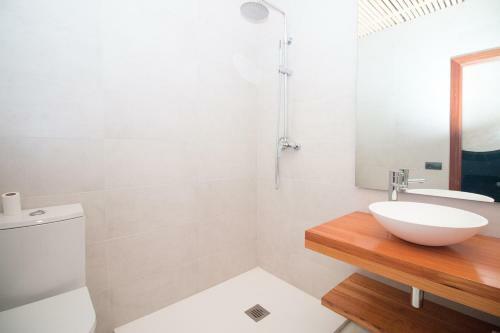 Hostal Bet Apartments - Canovas Rooms