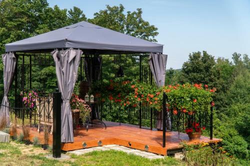 Bed & Breakfast Niespodzianka