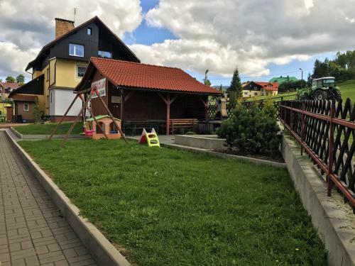 Pokoje Go?cinne W Dolinie Szcz??cia
