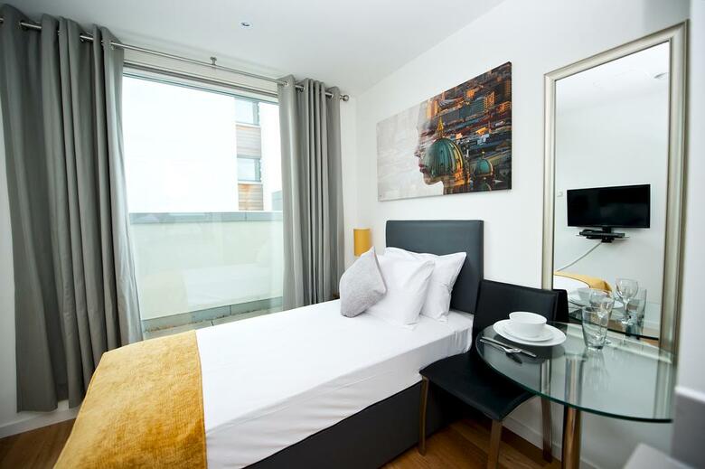 Staycity Serviced Apartments London Heathrow