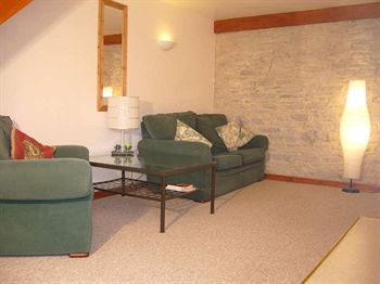 Hostal Kingston Country Courtyard