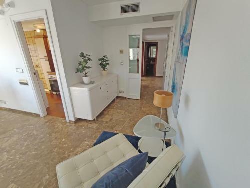 Sunny Apartment With Fantastic Terrace Views!