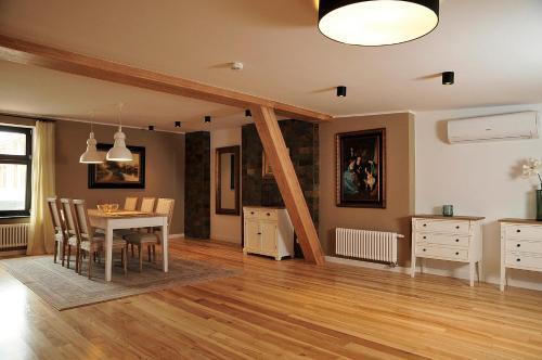 Apartamenty ?eglarska 25