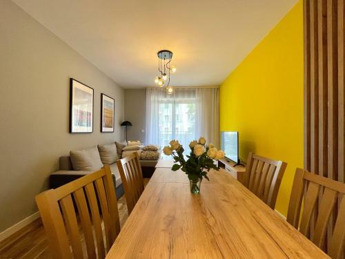 Homestay 2 Apartment With Parking
