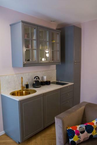 Holi Apartment
