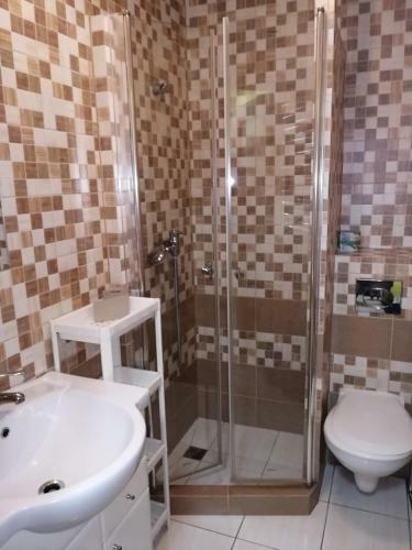 Apartamento Eldom-noclegi, Kolejowa 15 W?growiec