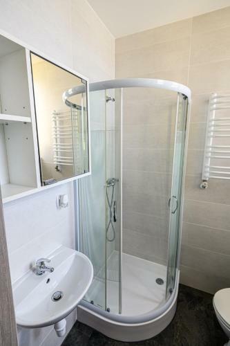 Albergue Centrum Noclegi W?growiec