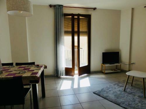 Apartamento Confortable Pis En Ple Centre De Vic Aptgarbi