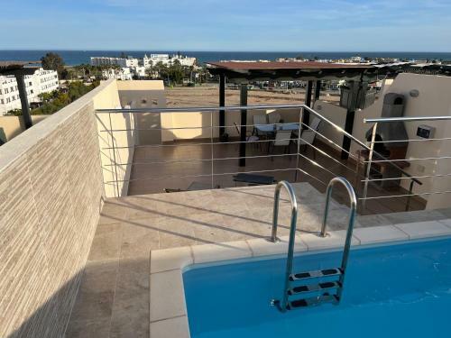 Apartamento Atico Con Piscina Privada Vistas Al Mar