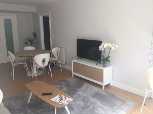 Apartamento De La Luz C�ntrico En N�utico -parking
