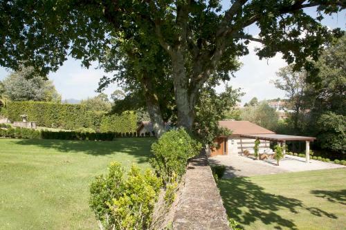 Villa Luxury Rustic House - O Rego Da Santa Mari�a