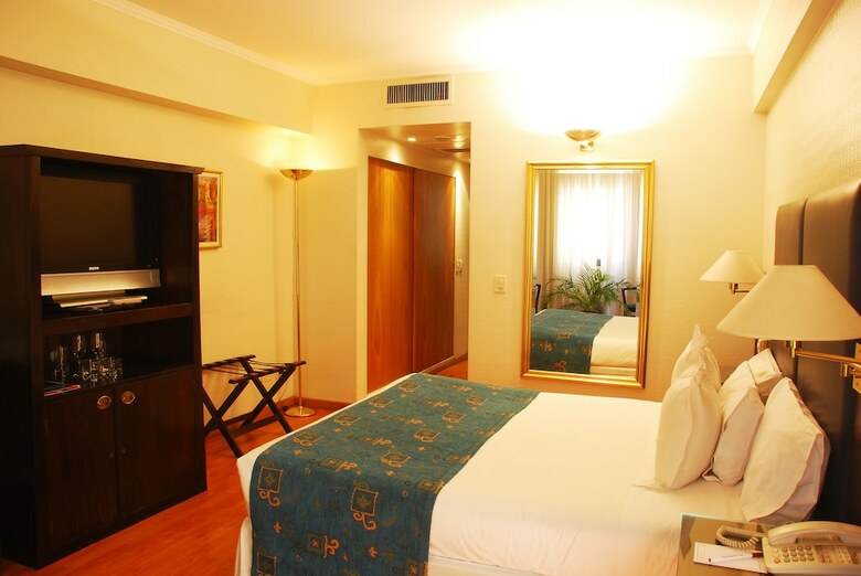 Dolmen Hotel