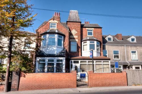 Hostal Tower House Executive Guest House