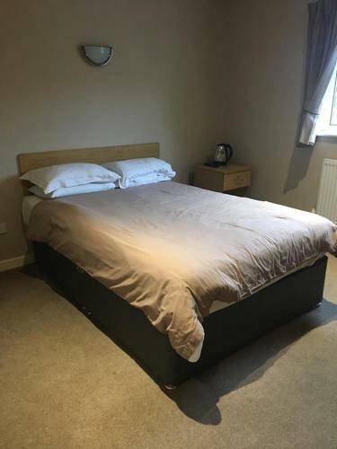 The Fitzwilliam Arms Hotel