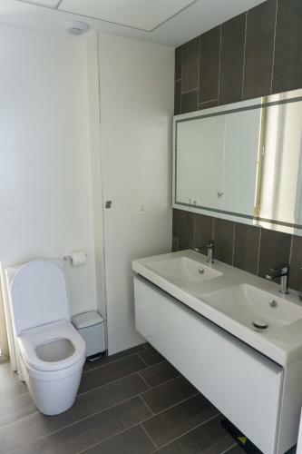 Deluxe Beach House: Sea, Pool & Relax