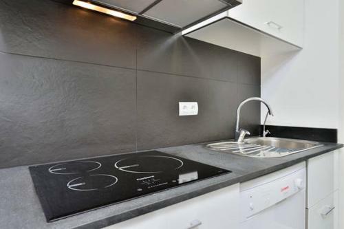 Cosy Well Situed Apartment With Sea View
