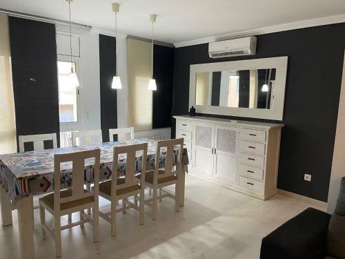 Apartamento D�plex En El Centro Con Plaza De Parking.