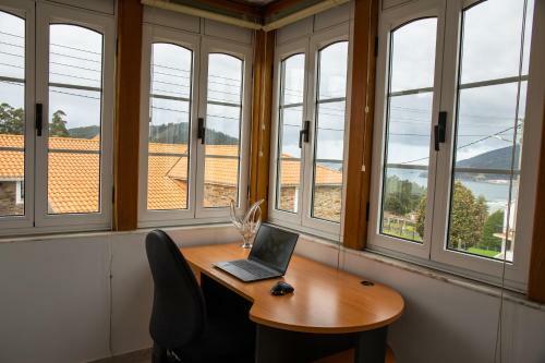 Beachfront Surf & Holiday House, Up To 12 Persons
