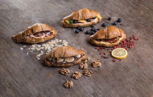 Balcony Apartment Near Old Town