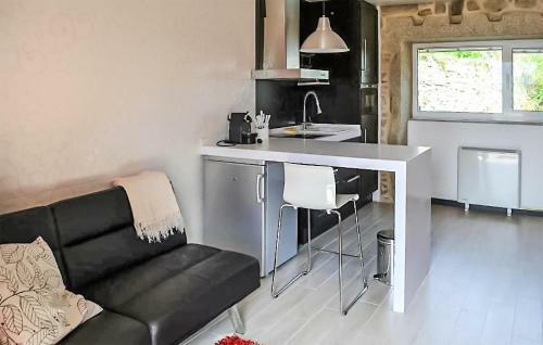 Stunning Home In Vimianzo With 1 Bedrooms And Wifi