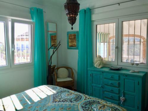 Casira, Ruime Villa & 2 Studio's - 8 Personen