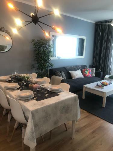 Spacious Modern Family Apartment