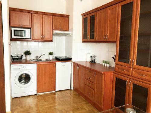 Apartamento Sienna 93 - Cozy Studio By Homeprime