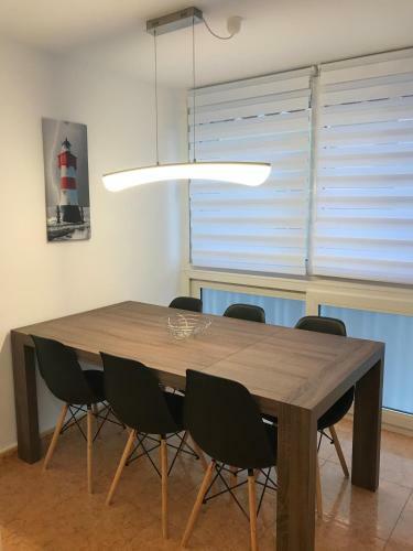 Apartamento Central Modern 3bdr, A/c, Wifi & Parking