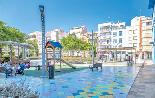 Beautiful Apartment In Vinar�s With 3 Bedrooms