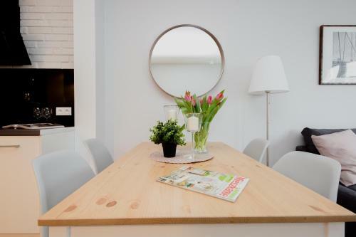 Oomph Warsaw Downtown Apartments