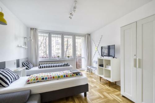 Labo Apartment Metro Plocka