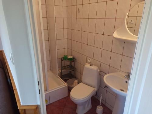 Hostal Apartament I Pokoje Go?cinne Budnik