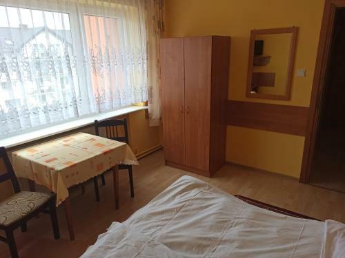 Hostal Apartament I Pokoje Go?cinne Budnik