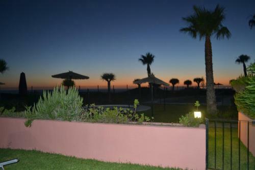 Apartamento Bajo Con Vistas Al Mar