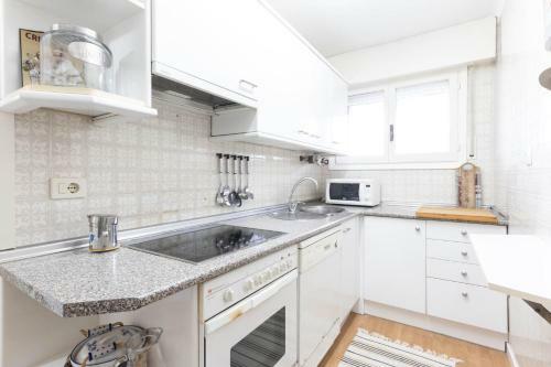 Beach II Apartment By Aston Rentals