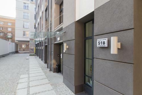 Goldeneye Apartment Center