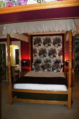 Royal Court Hotel