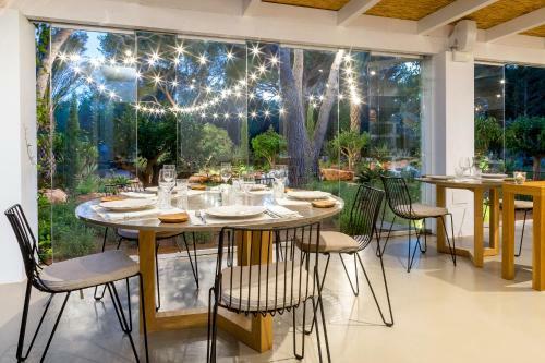 Hostal Casbah Formentera Hotel & Restaurant