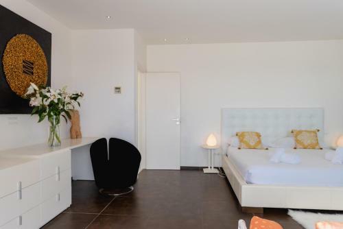 Luxury Villa With Outdoor Bar, Ibiza Villa 1027