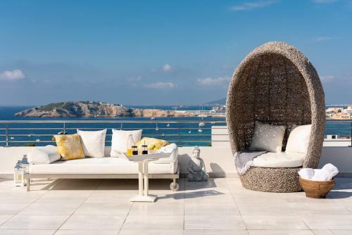 Luxury Villa With Outdoor Bar, Ibiza Villa 1027