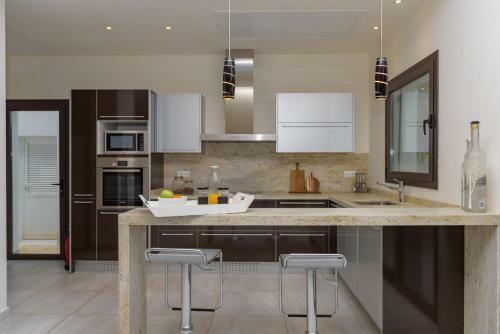 Luxury Villa With Outdoor Bar, Ibiza Villa 1027