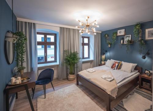 Spacious Apart ~ 150m Main Square ~ Self Check-in 24h