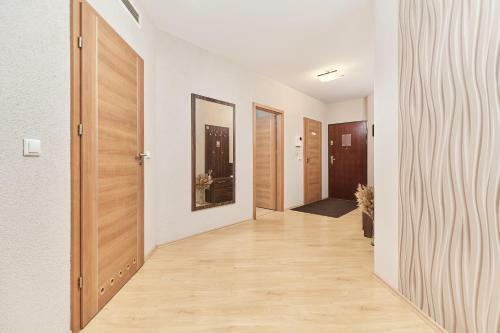 Apartment Wroc?aw Krawiecka By Renters